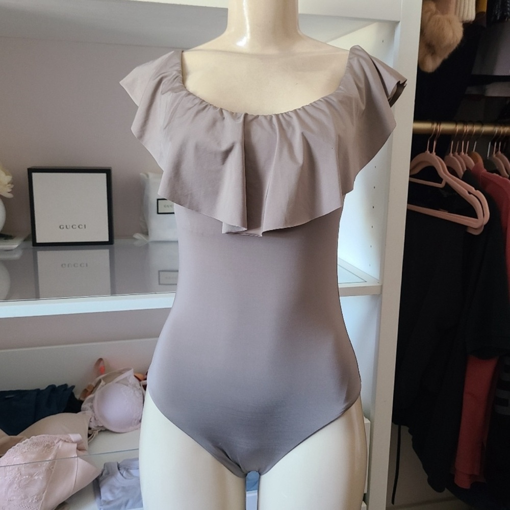 NWT TRINA TURK Taupe Solid Monarco Off-the-Shoulder Ruffle One Piece Swimsuit 8